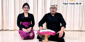 Pembacaan Pustaka Suci Yajur Veda 36.18