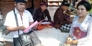 Program Inovasi BIMADATU (Bimbingan Agama Dari Pintu ke Pintu) oleh I Putu Agung Antika Sudrawa