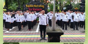 SENJATA Awali Pekan Kerja, ASN Kemenag Jembrana Ikuti Apel Penghormatan Bendera