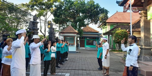 Kasubag TU dan Kepala Seksi Pendidikan Agama Hindu Memimpin E-Moning dan Jalan Sehat dalam Semangat Toleransi