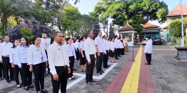 Kantor Kementerian Agama Kabupaten Jembrana Gelar E-Moning dan Penghormatan Bendera Merah Putih