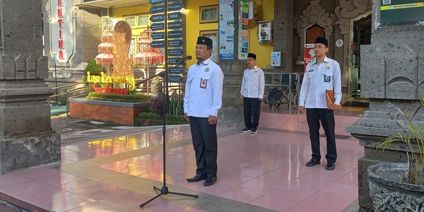 Kemenag Jembrana Gelar Upacara Hardiknas 2026, Teguhkan Komitmen Pendidikan Bermutu