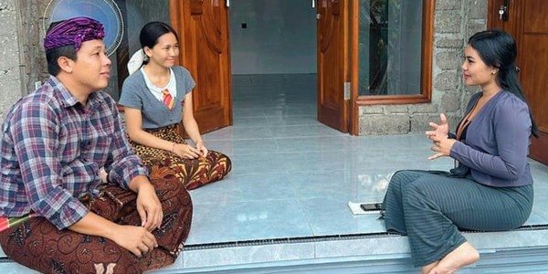 Program Inovasi BIMADATU (Bimbingan Agama Dari Pintu ke Pintu) oleh Kade Sintha Sri Utami