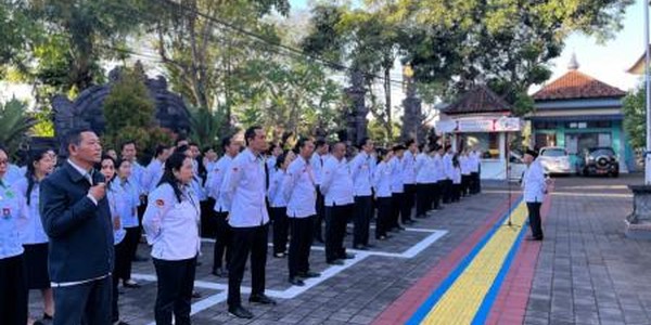 SENJATA Awali Pekan: Apel Kedisiplinan dan Arahan Kepala Kantor Terkait Gerakan Ayah Antar Anak Sekolah